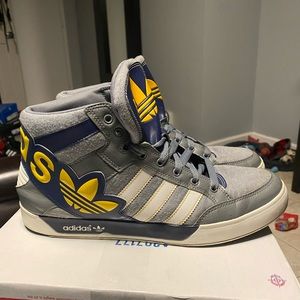 Adidas Original Big Logo high top sneakers